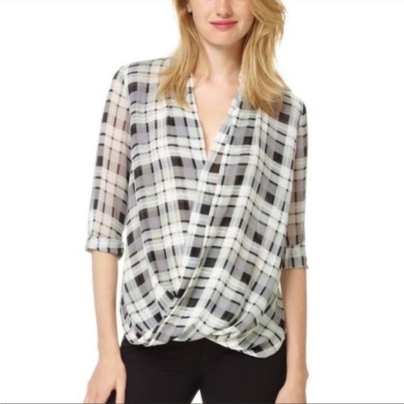 SOLD Aritzia silk blouse - Picture 5 of 7